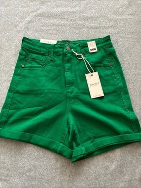 Judy Blue High Waist Kelly Green Shorts NWT Size Medium